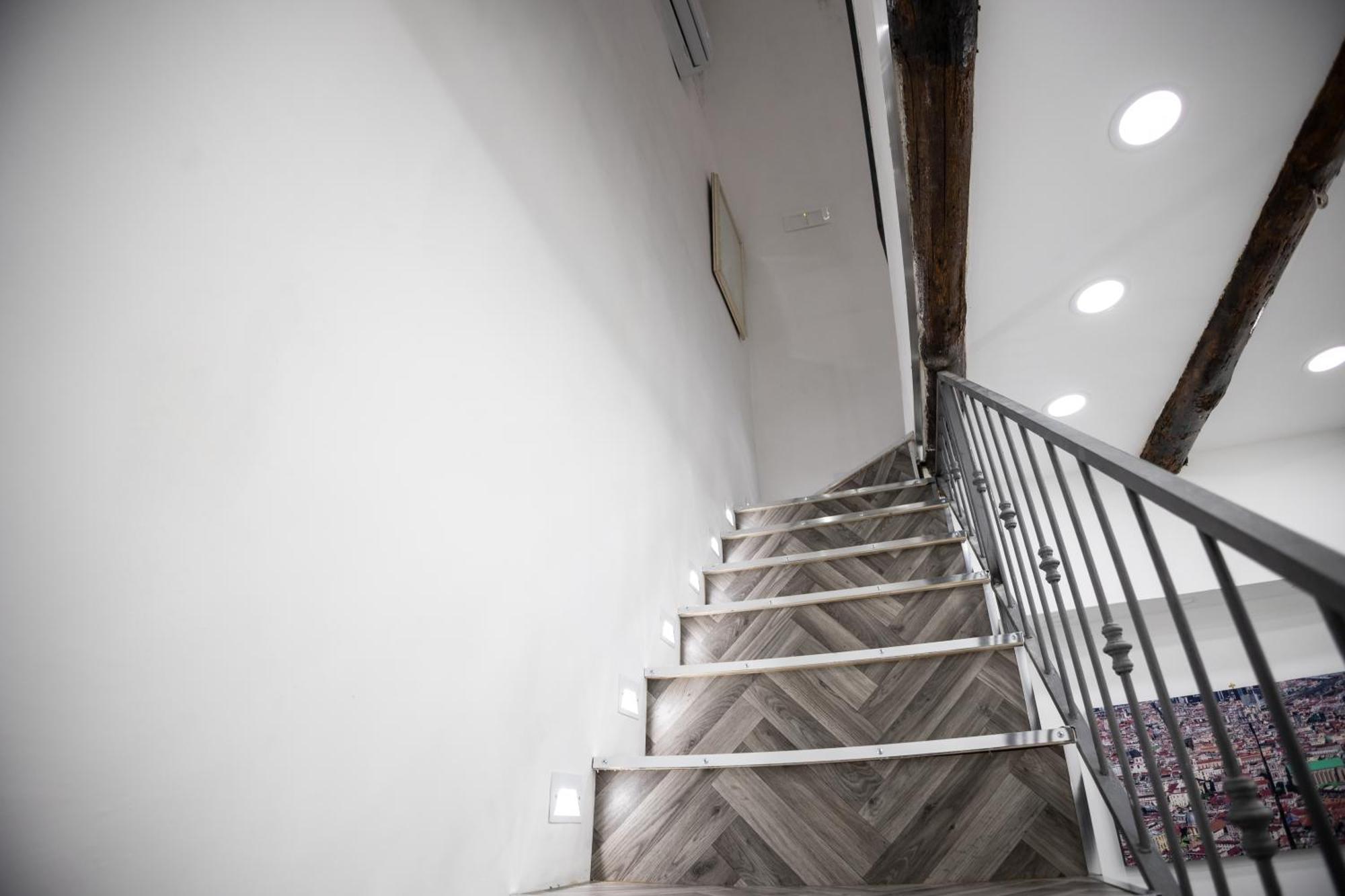 Royal Spaccanapoli Apartment Екстериор снимка