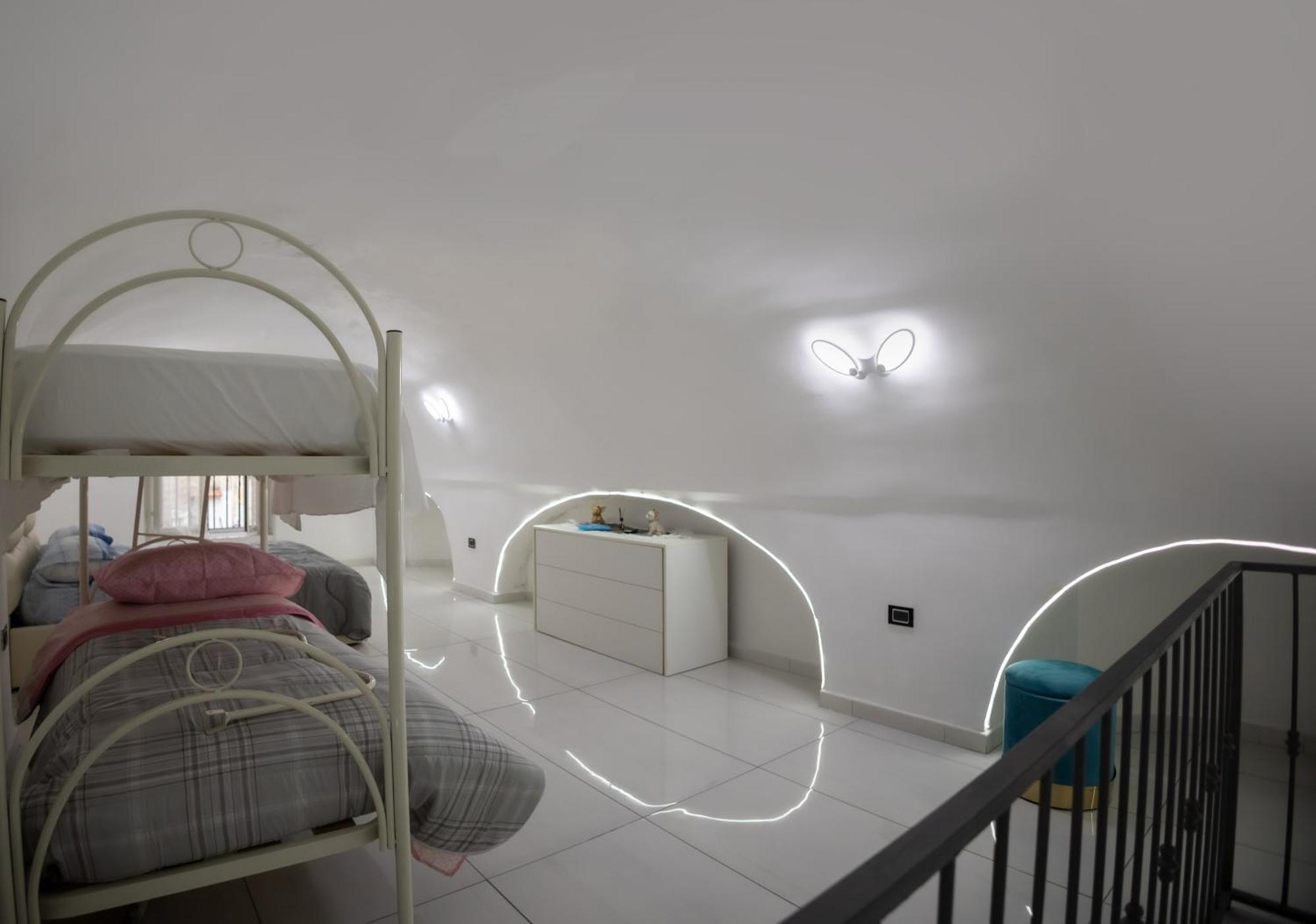 Royal Spaccanapoli Apartment Екстериор снимка